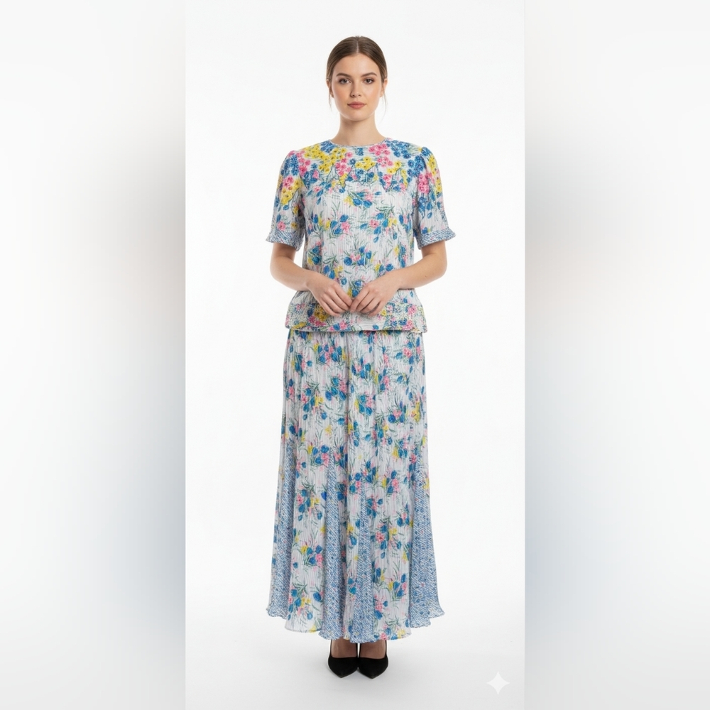 Vintage 80s Chic Floral A-Line Skirt in Light Blue